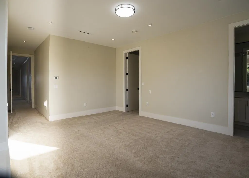 8978 160 Street