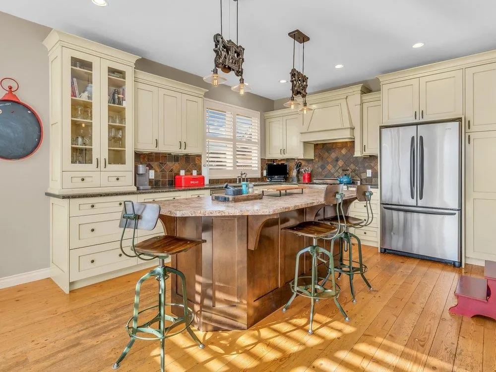 367 Centennial Parkway
