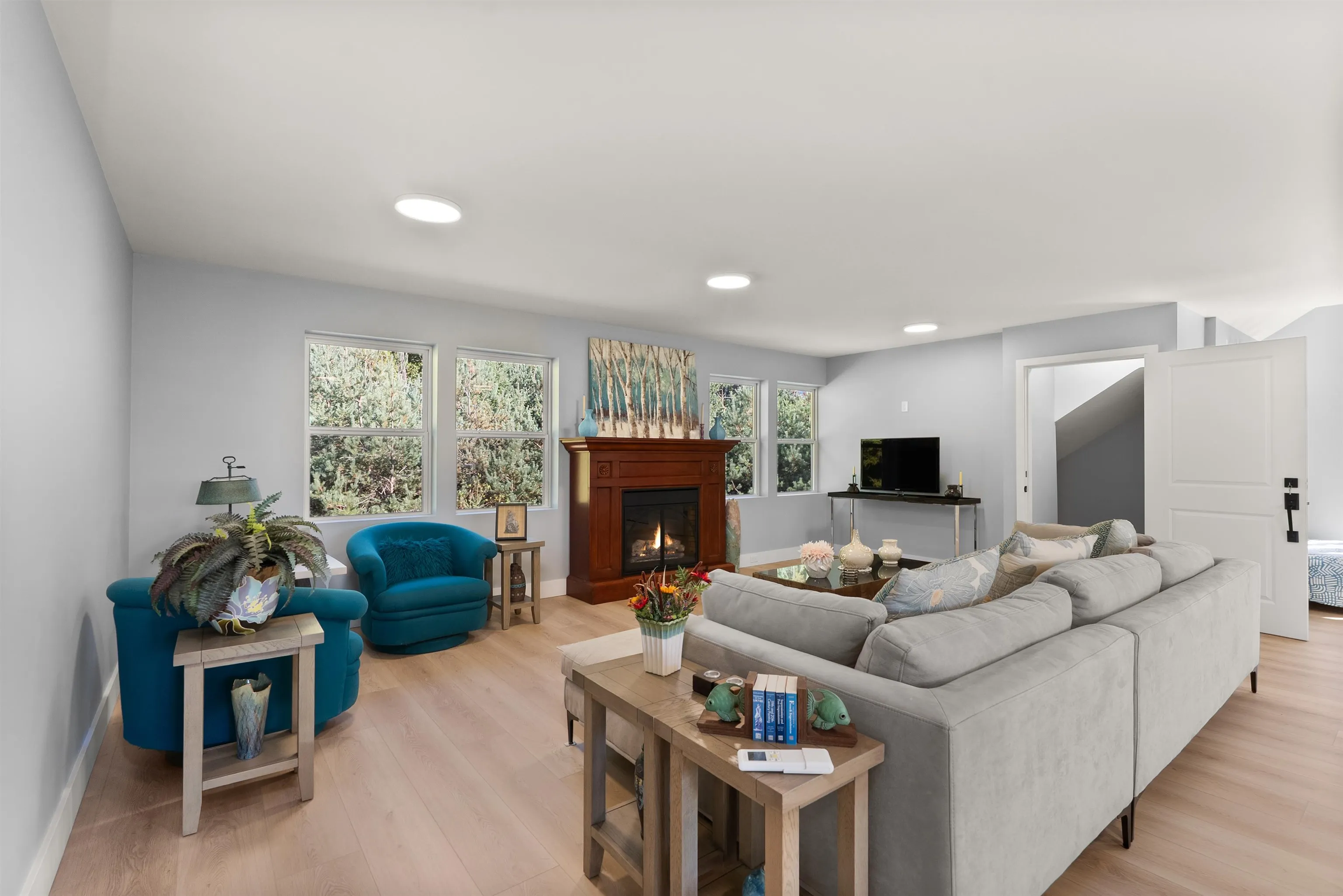 2440 Sunshine Coast Highway
