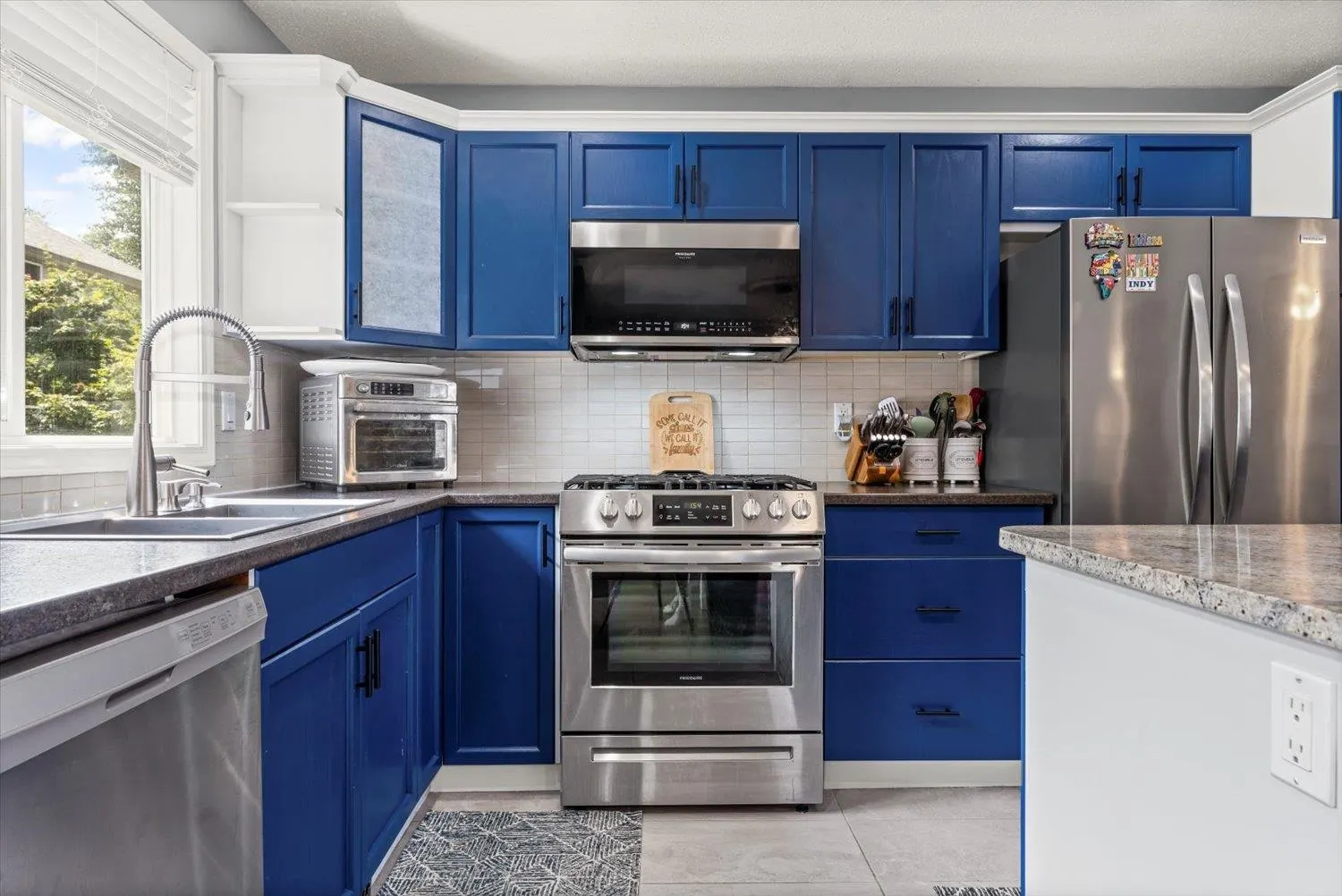 10 46330 Valleyview Road