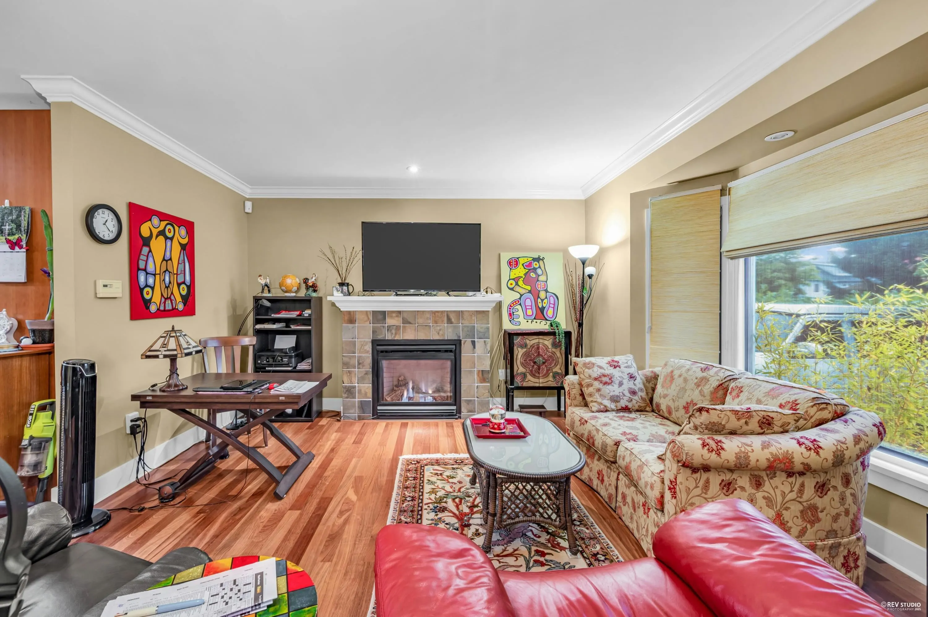628 E 7th Street