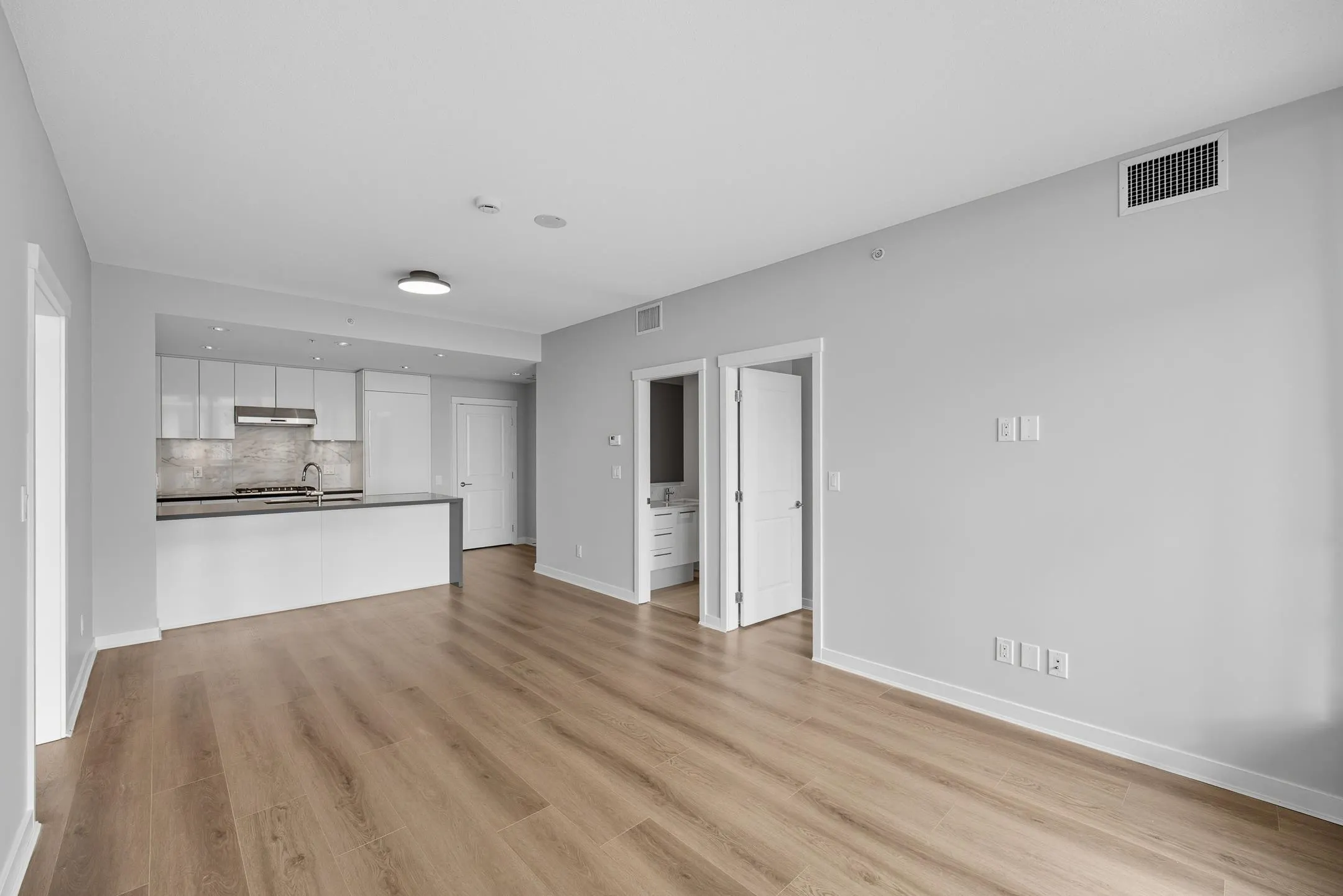 1906 5628 Birney Avenue
