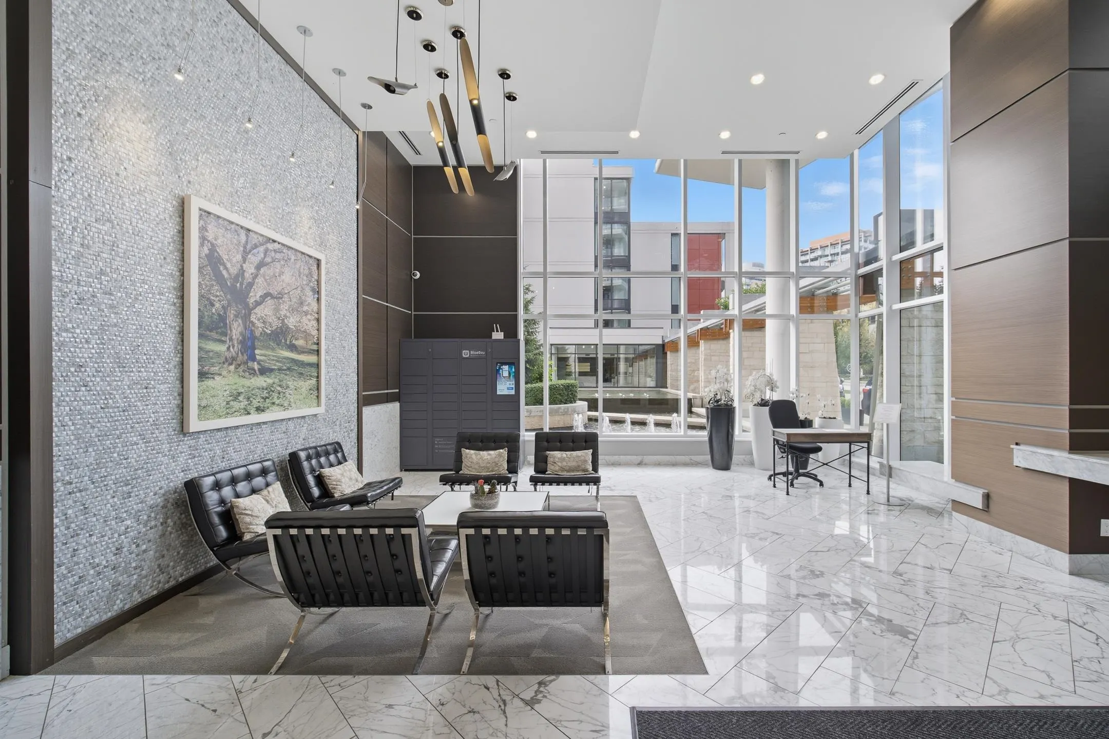 1906 5628 Birney Avenue