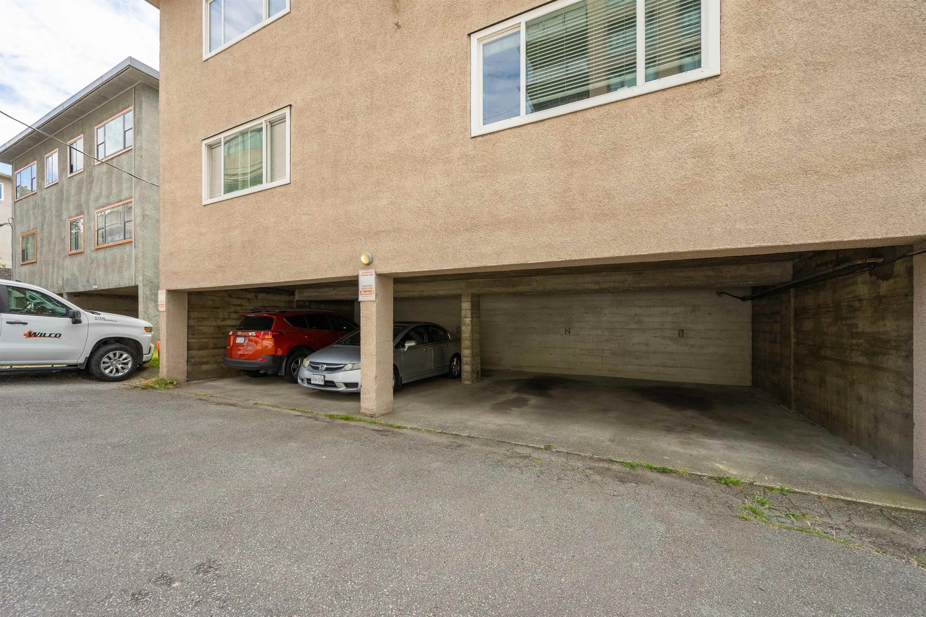 8 1235 W 10th Avenue