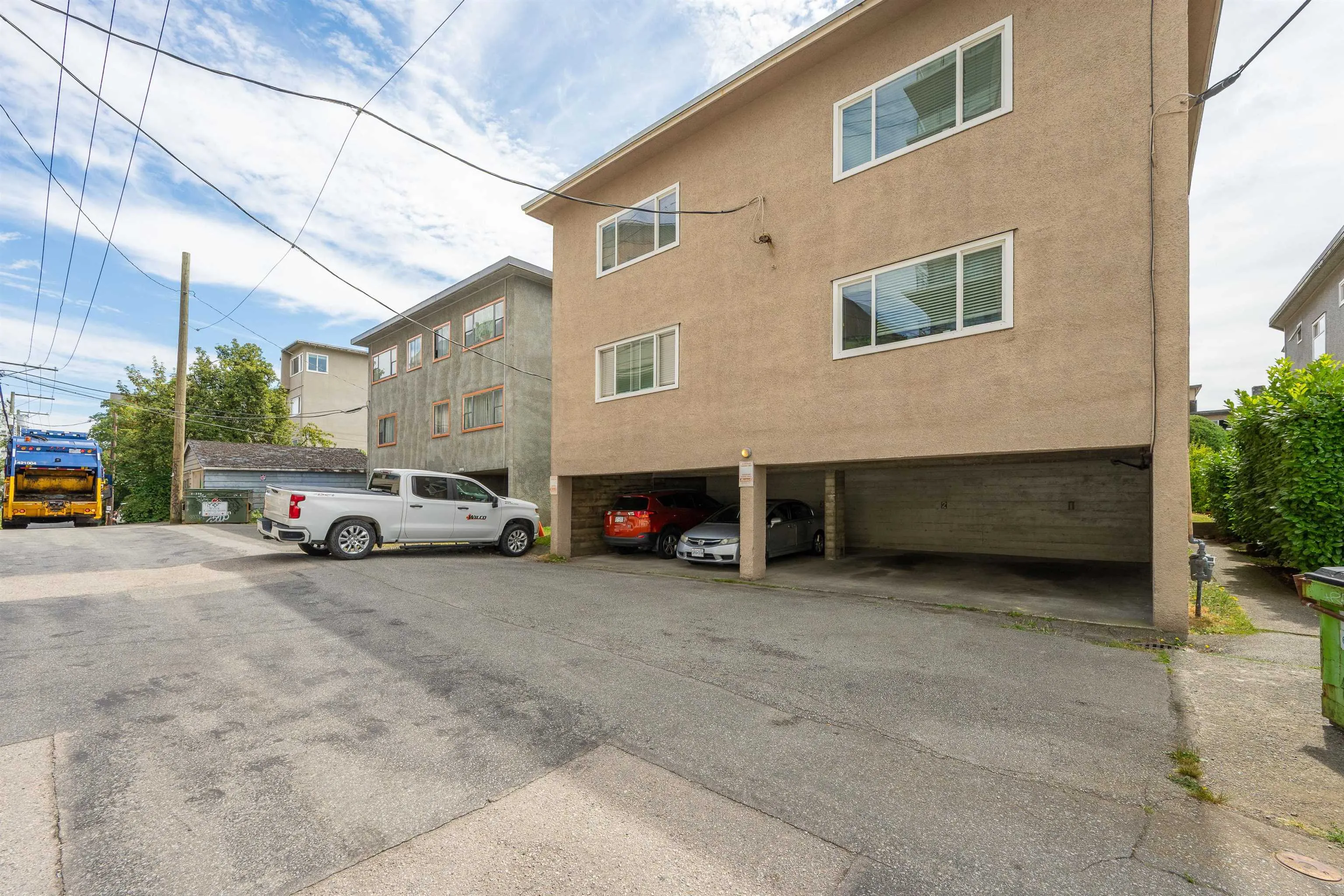 8 1235 W 10th Avenue