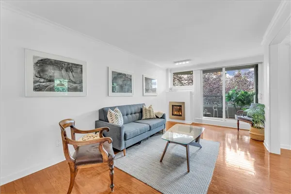 401 1330 Jervis Street