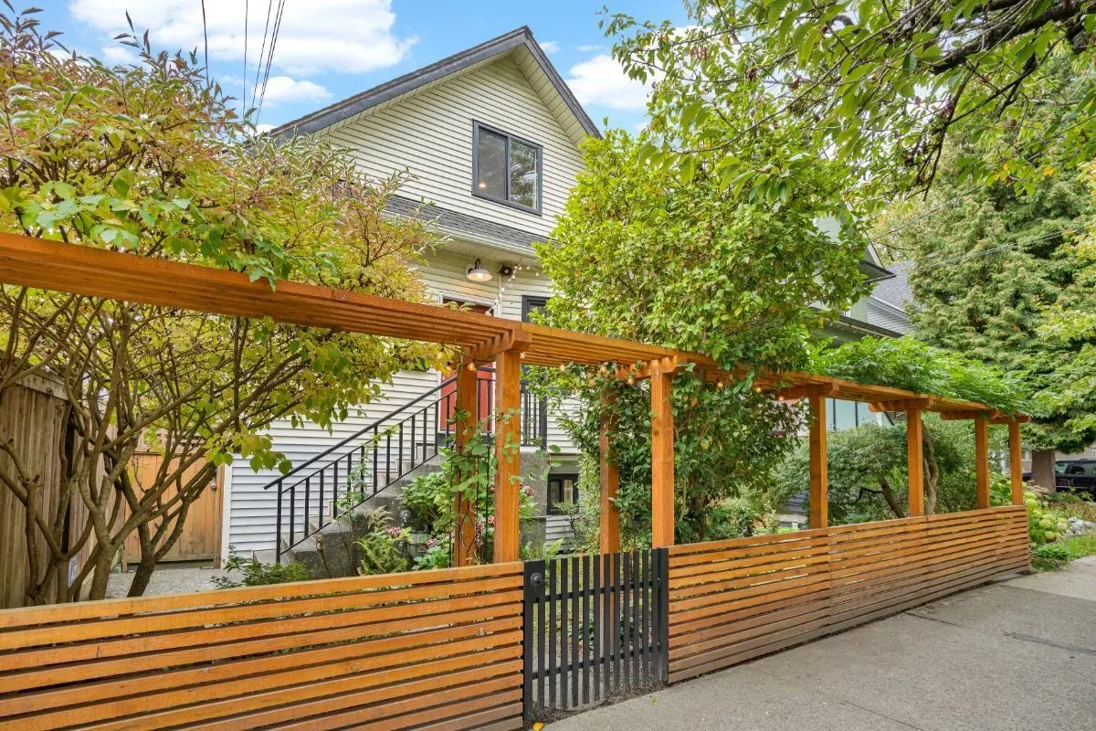 614 E 14th Avenue