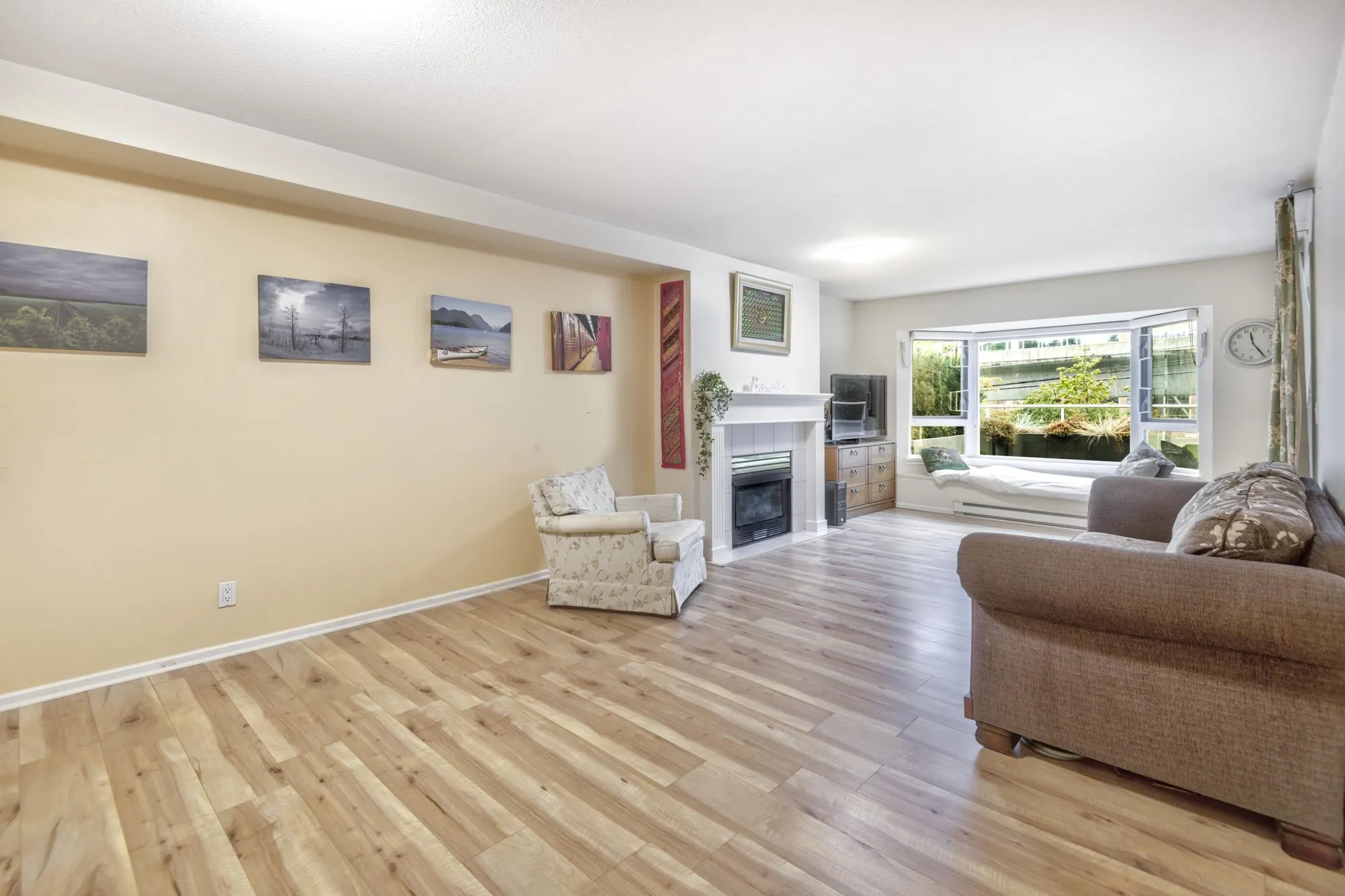 102 501 Cochrane Avenue