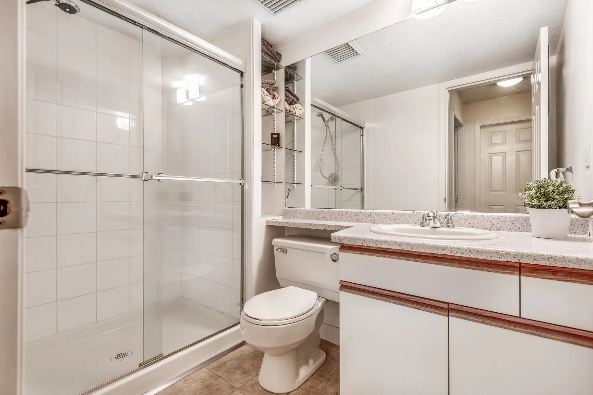 102 501 Cochrane Avenue