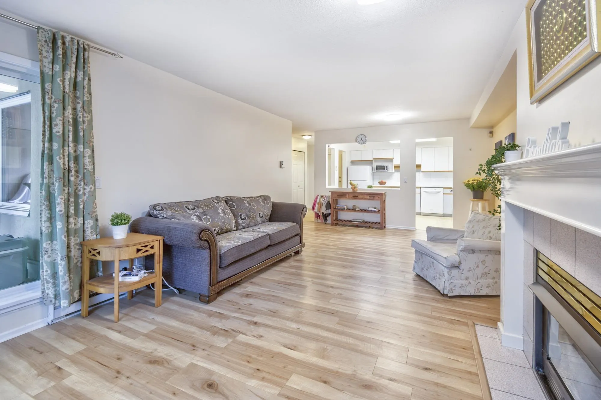 102 501 Cochrane Avenue