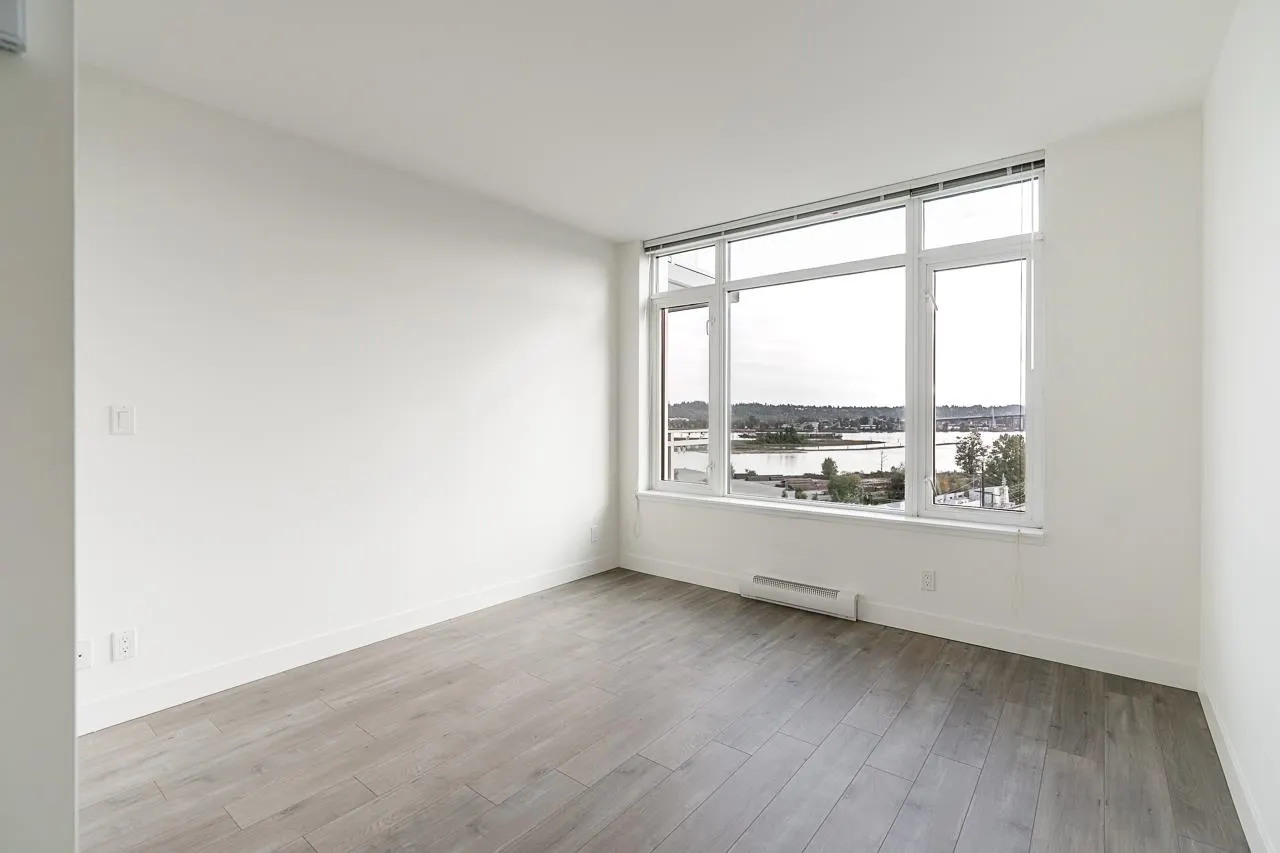 801 200 Nelson's Crescent