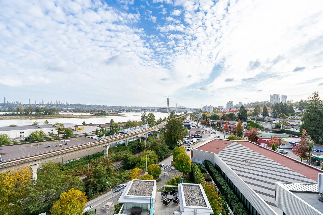 801 200 Nelson's Crescent