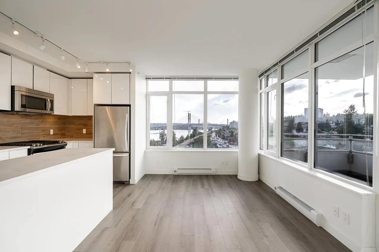 801 200 Nelson's Crescent