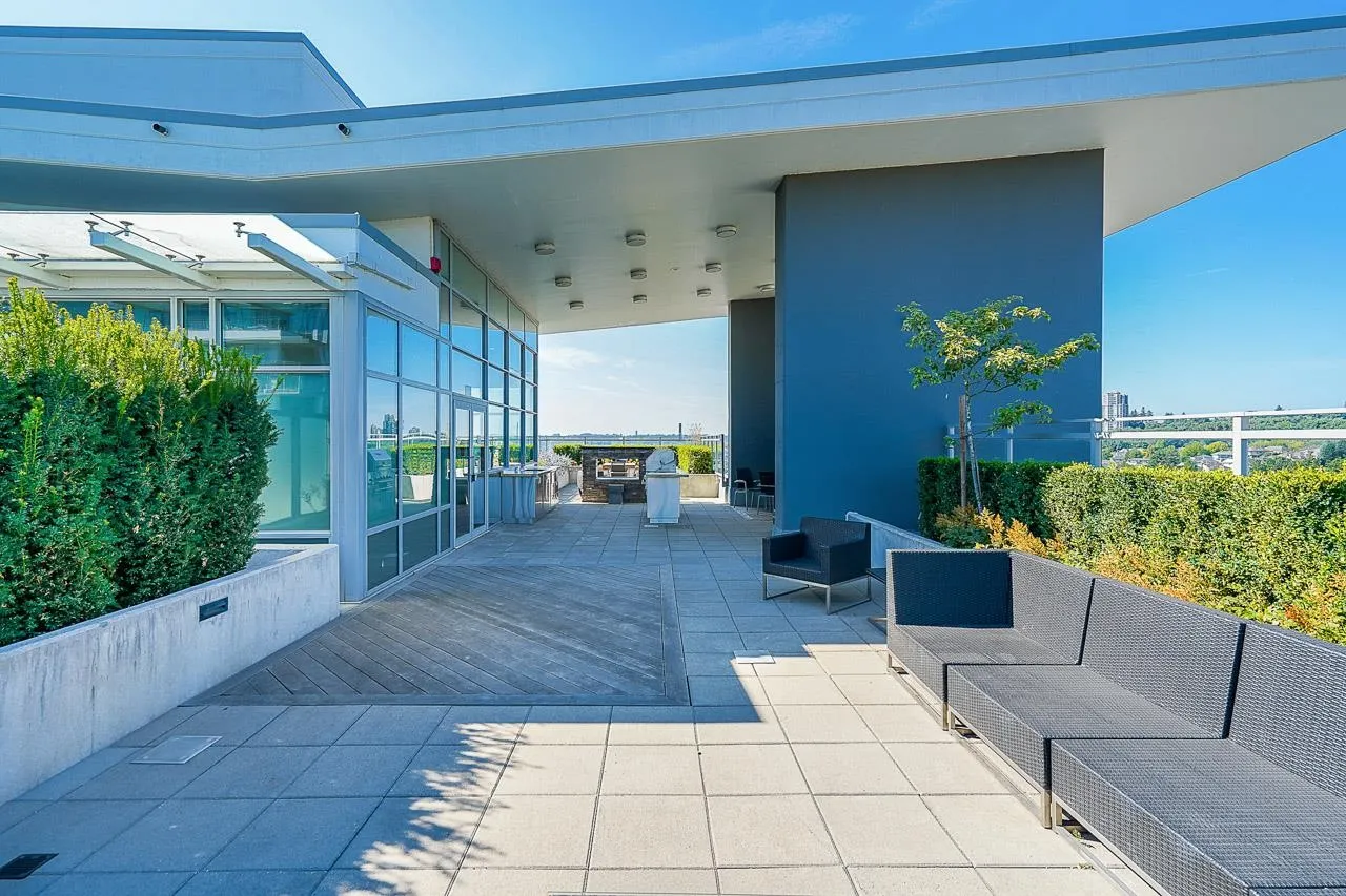 801 200 Nelson's Crescent