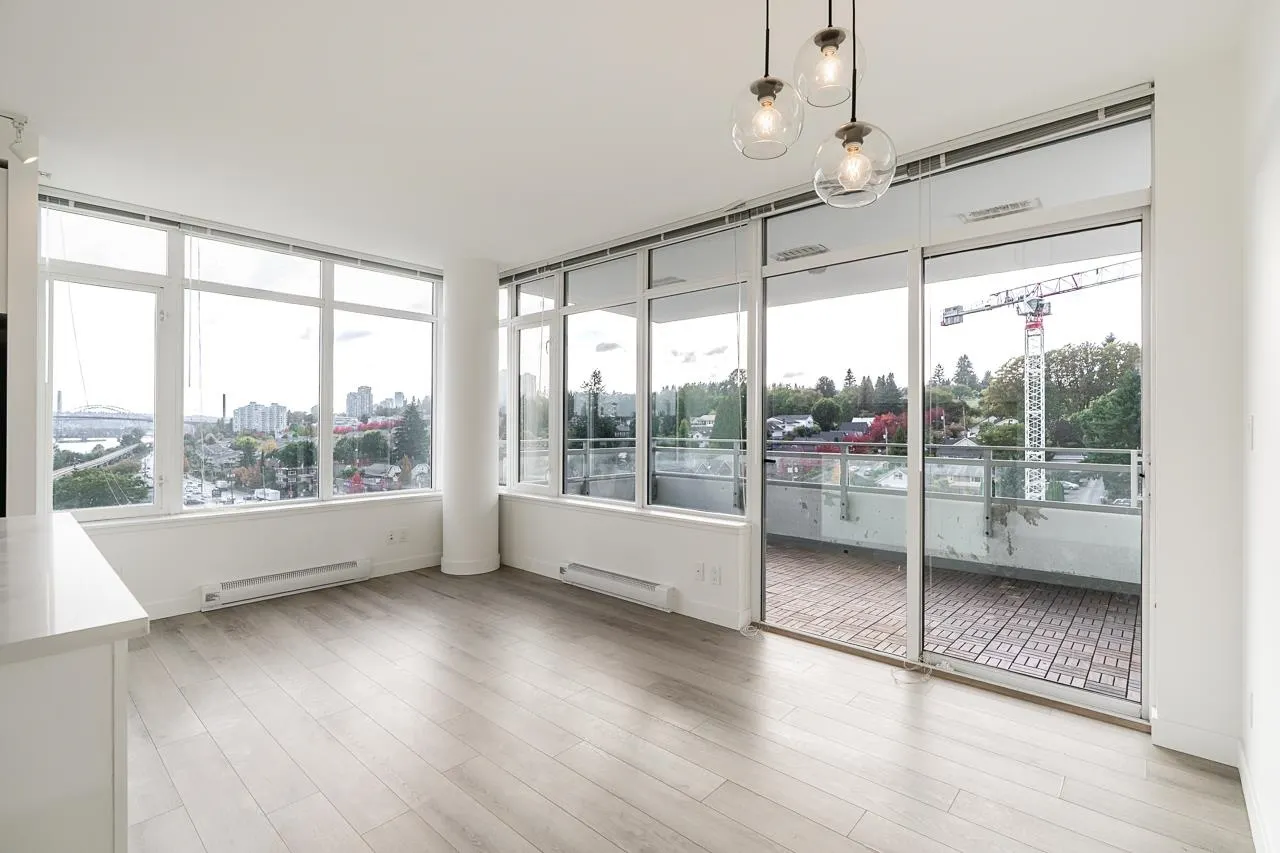 801 200 Nelson's Crescent