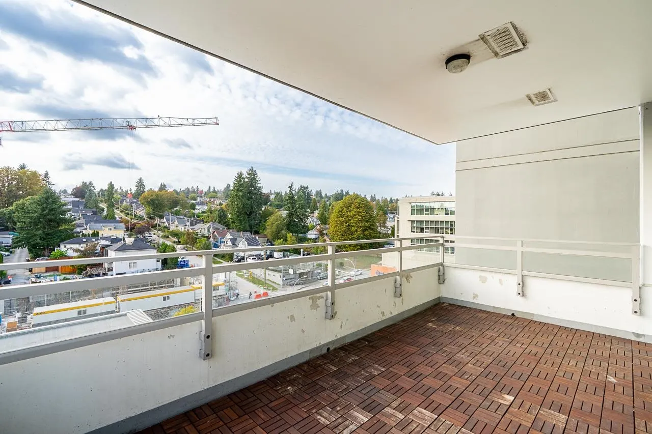 801 200 Nelson's Crescent