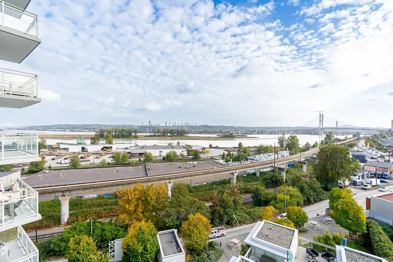 801 200 Nelson's Crescent