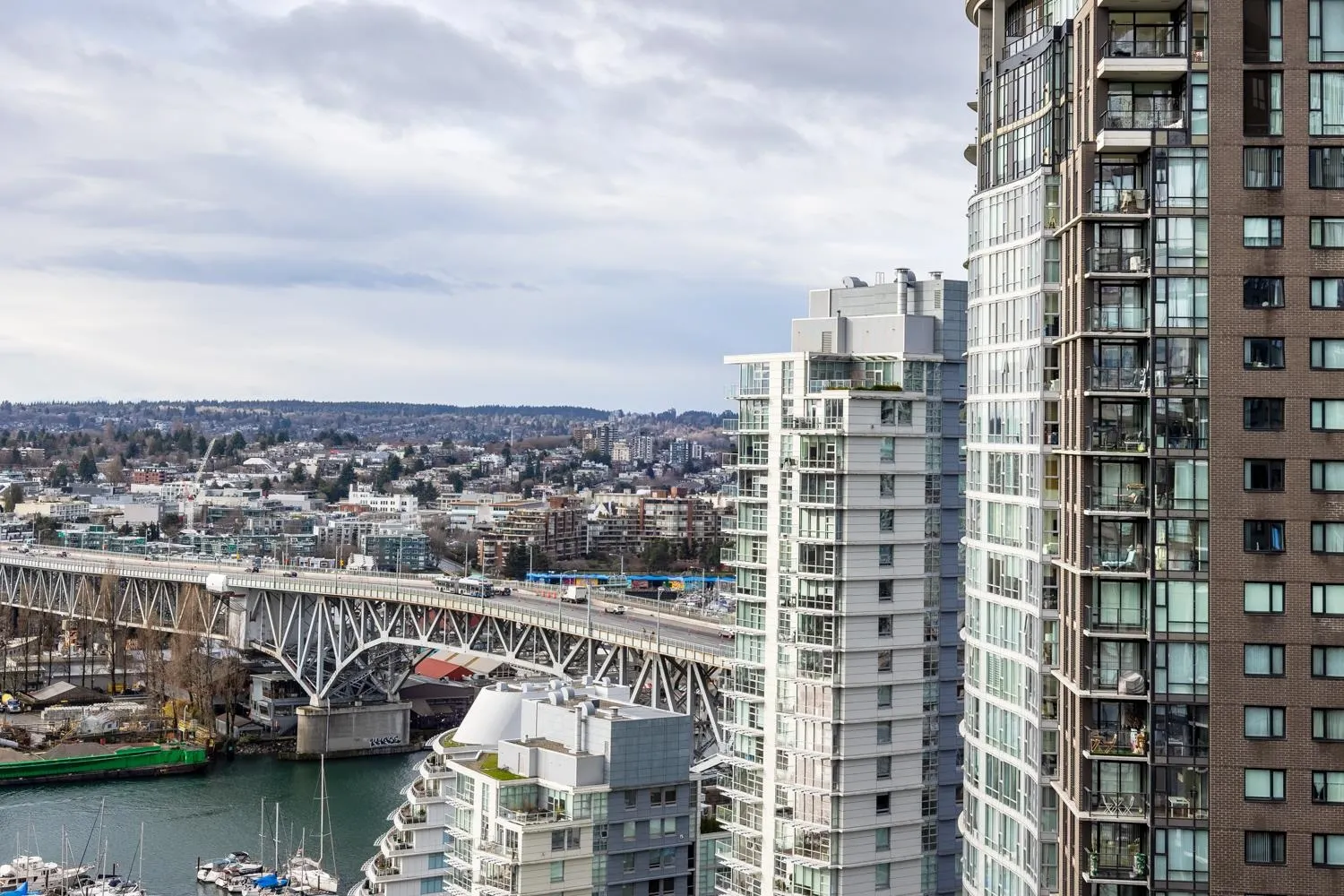 2706 1438 Richards Street