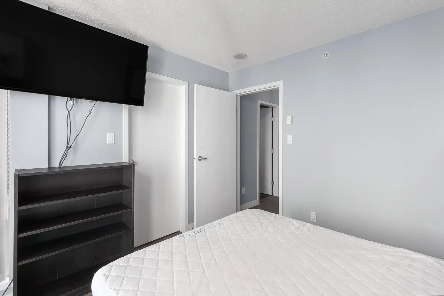 2706 1438 Richards Street