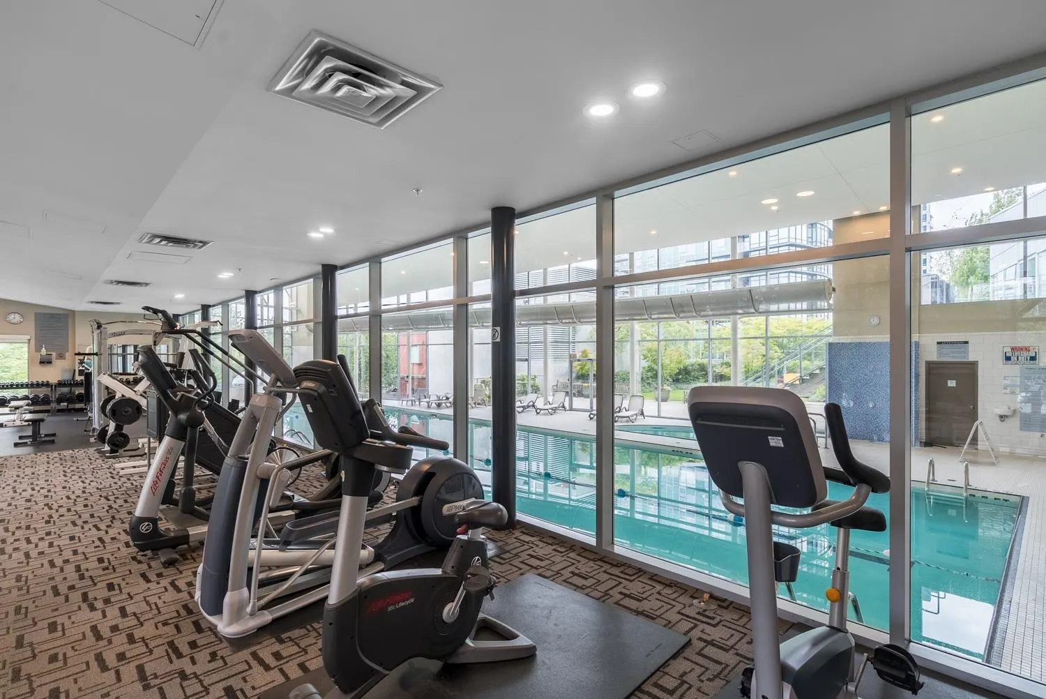 2706 1438 Richards Street