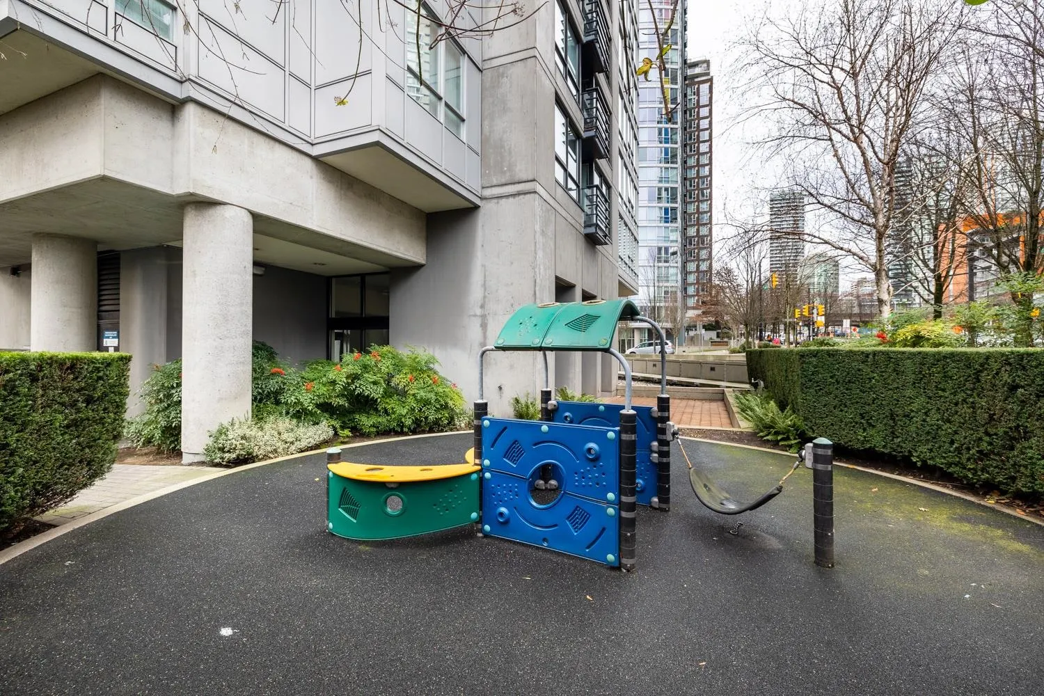 2706 1438 Richards Street