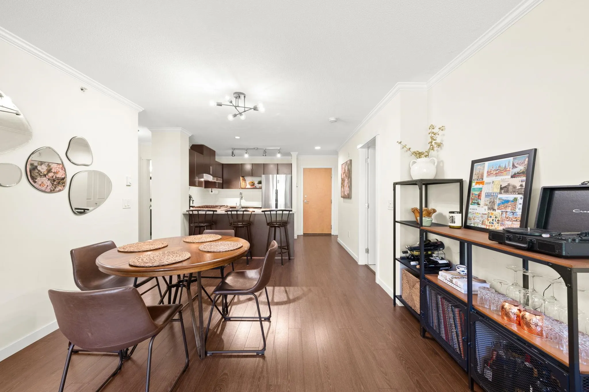419 700 Klahanie Drive