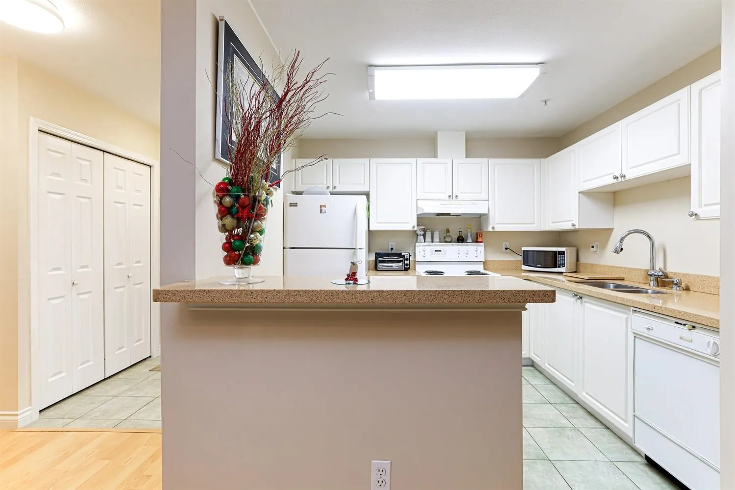 403 1128 Sixth Avenue