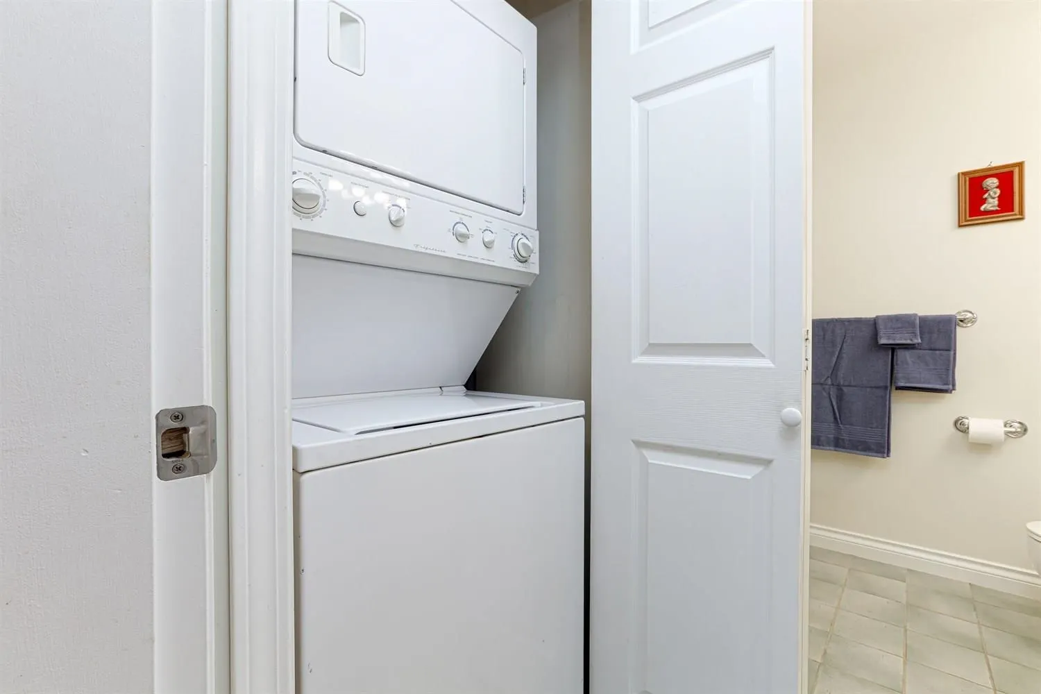 403 1128 Sixth Avenue