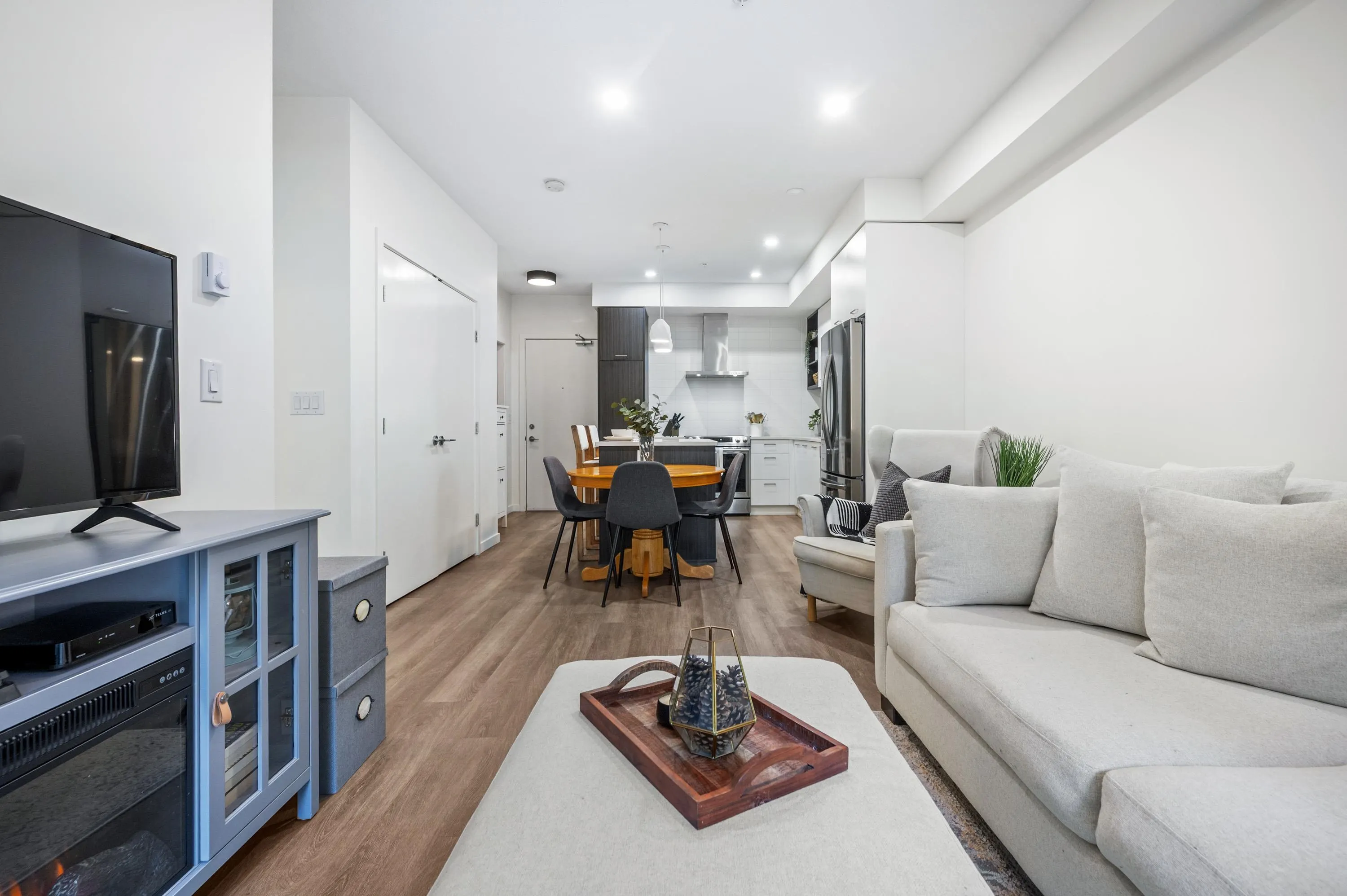 B107 20087 68th Avenue