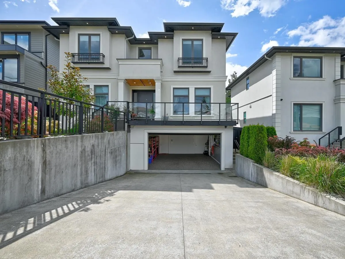 7268 Pandora Street