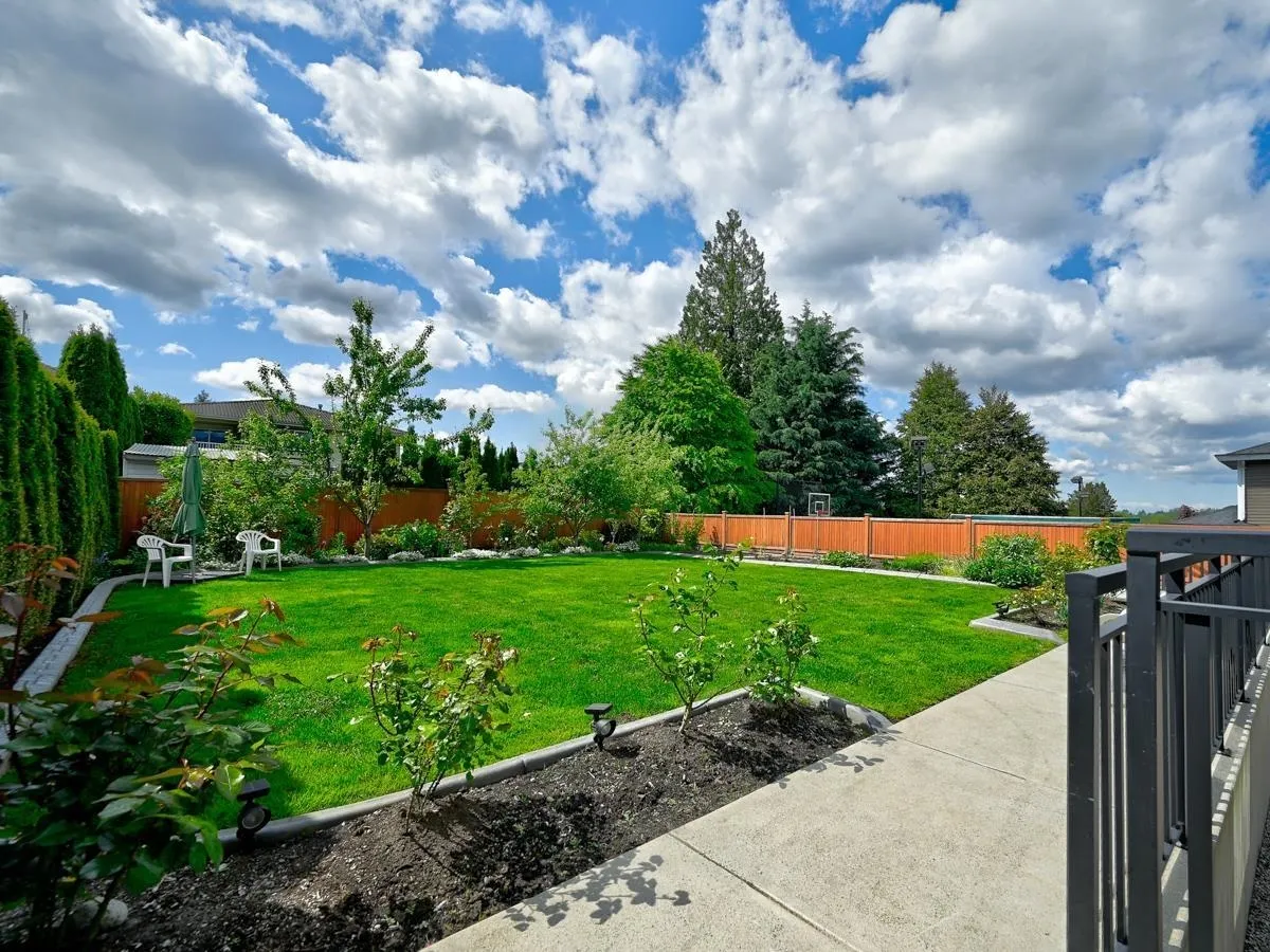 7268 Pandora Street