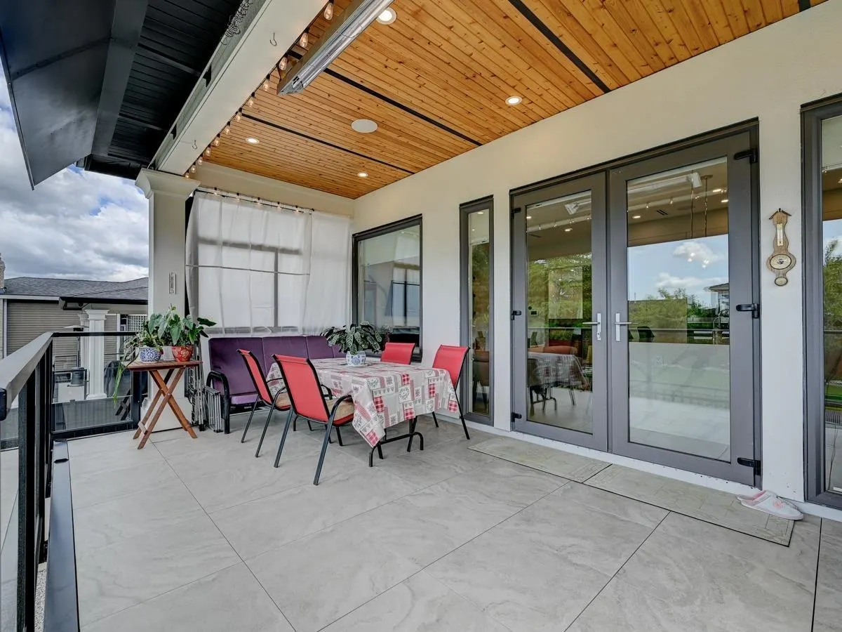7268 Pandora Street
