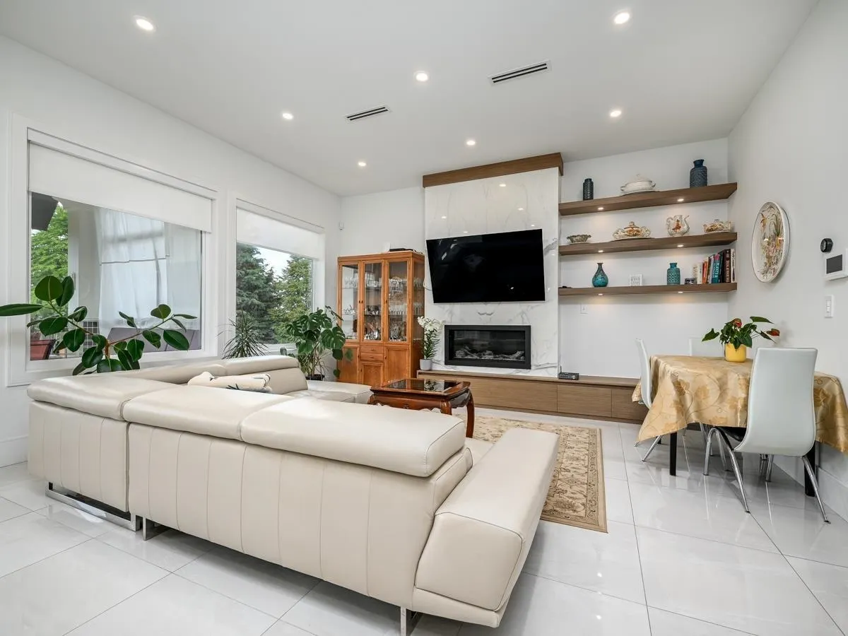 7268 Pandora Street