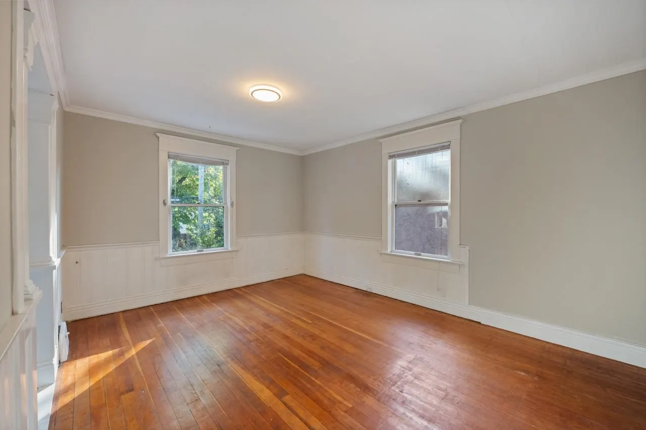 31 W 11th Avenue