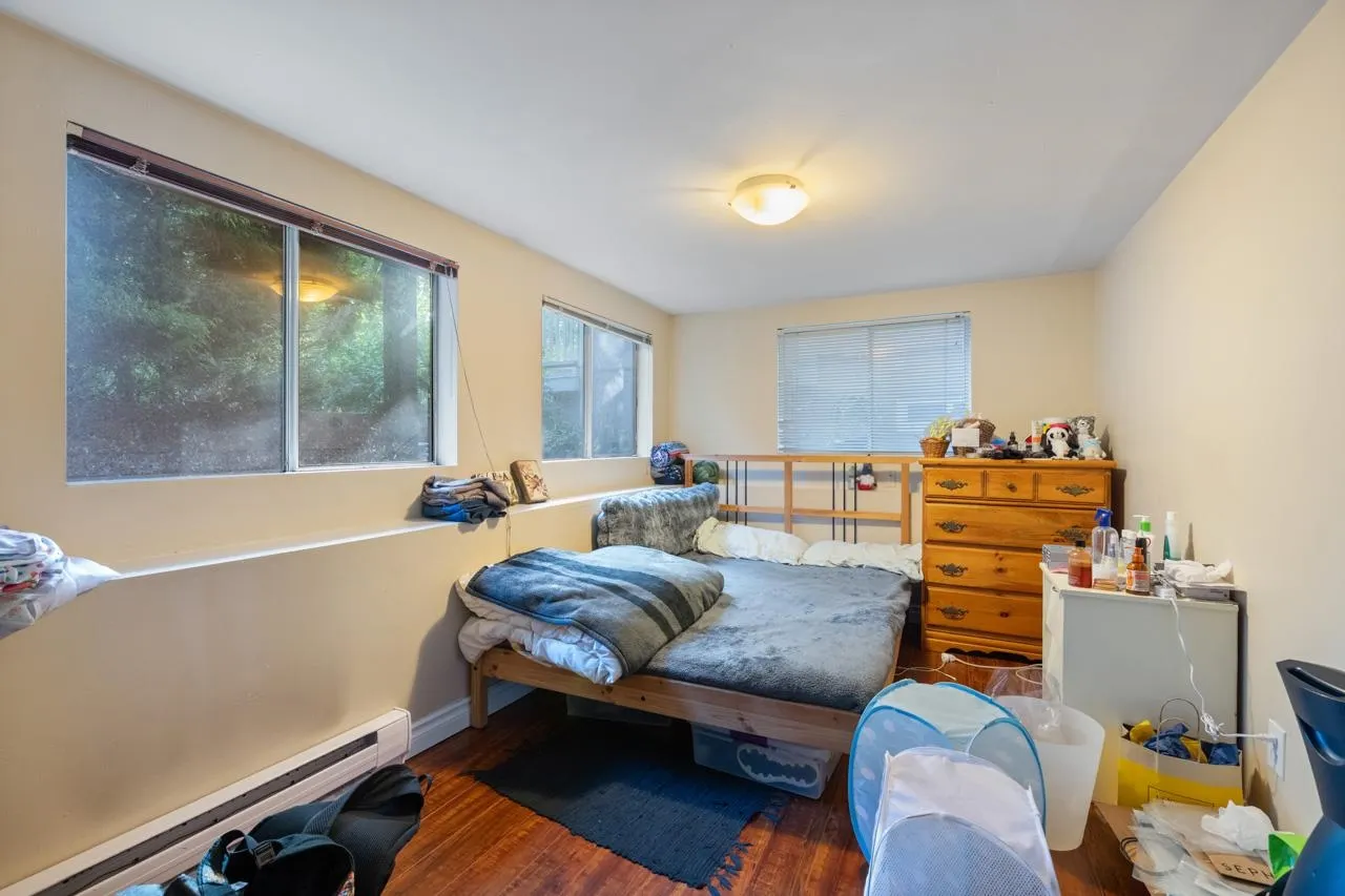 31 W 11th Avenue