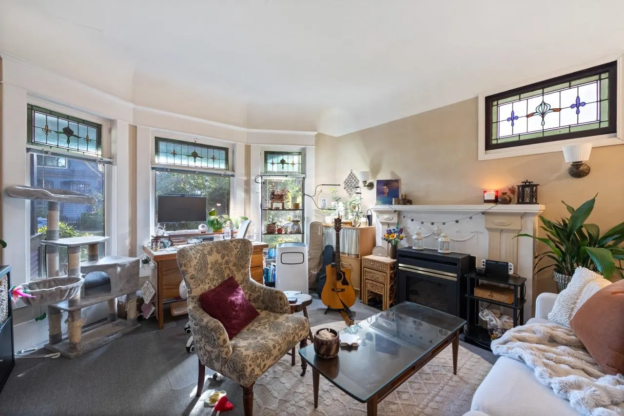 31 W 11th Avenue