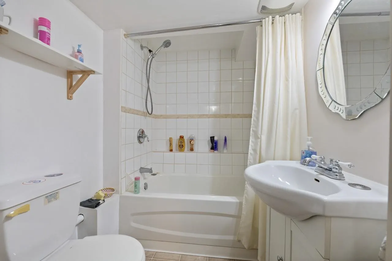 31 W 11th Avenue