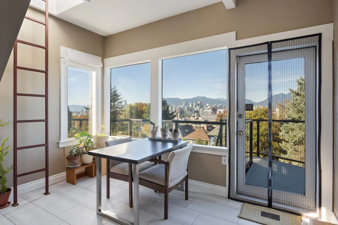 31 W 11th Avenue