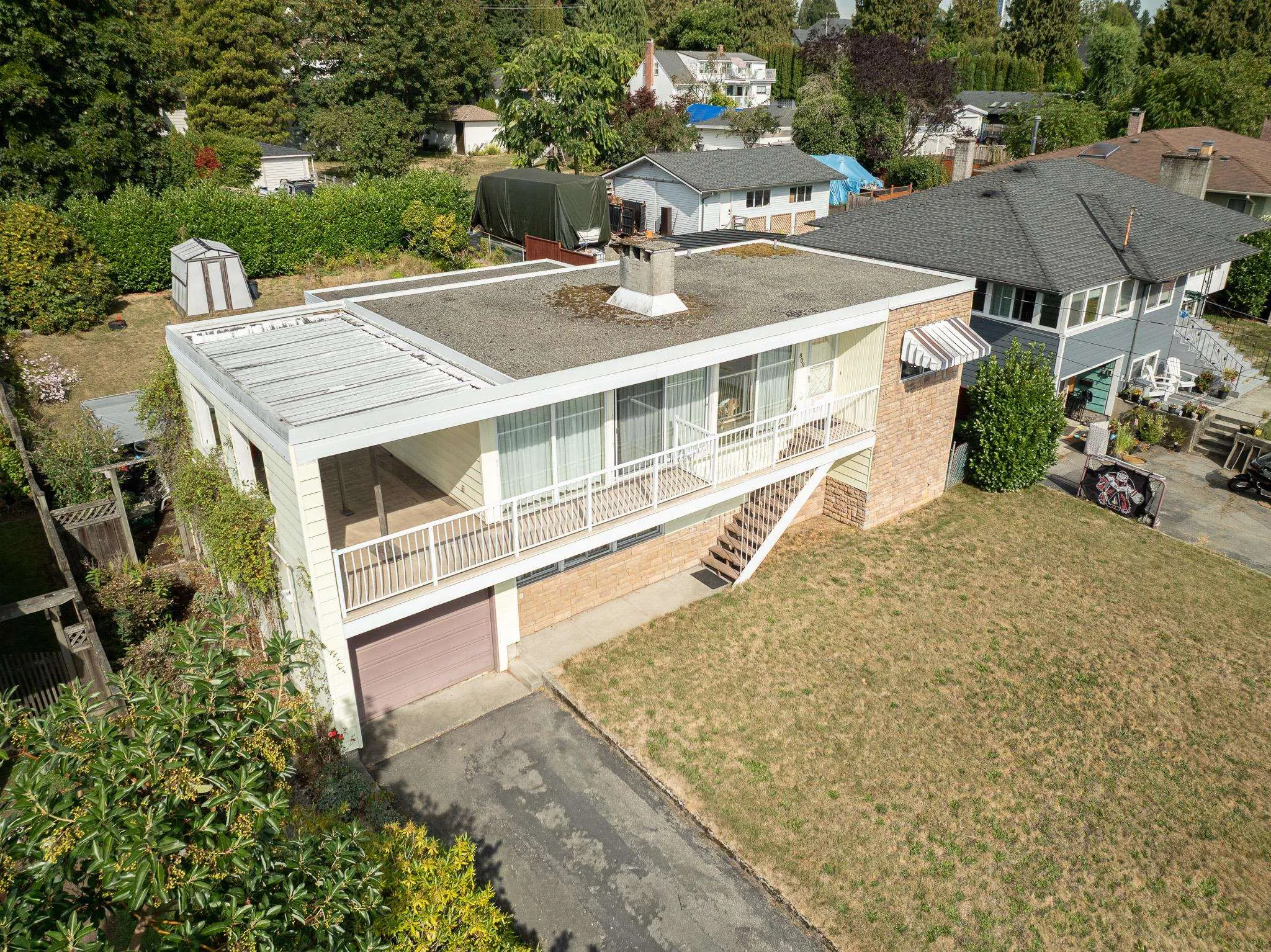 809 Shaw Avenue