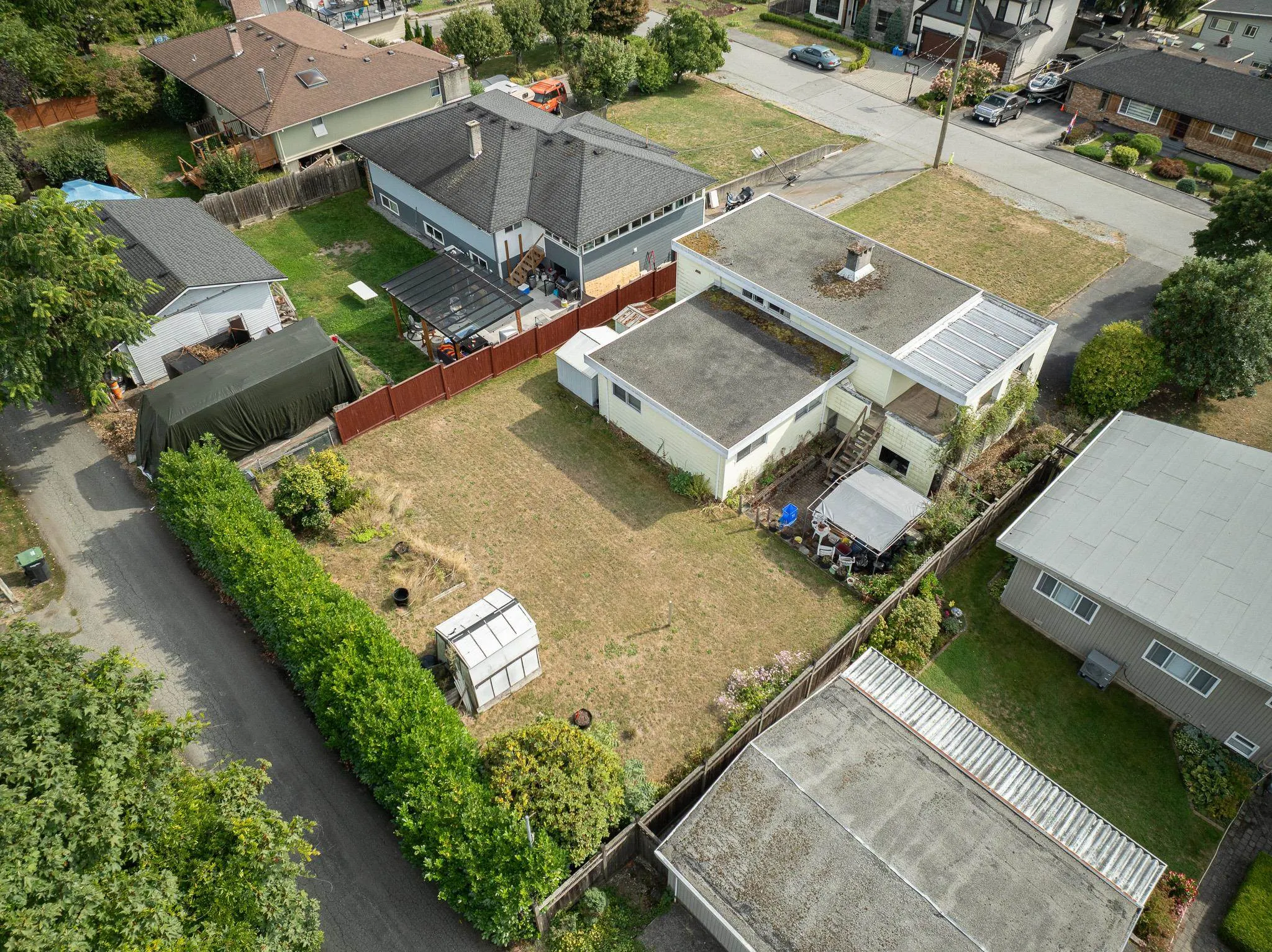 809 Shaw Avenue