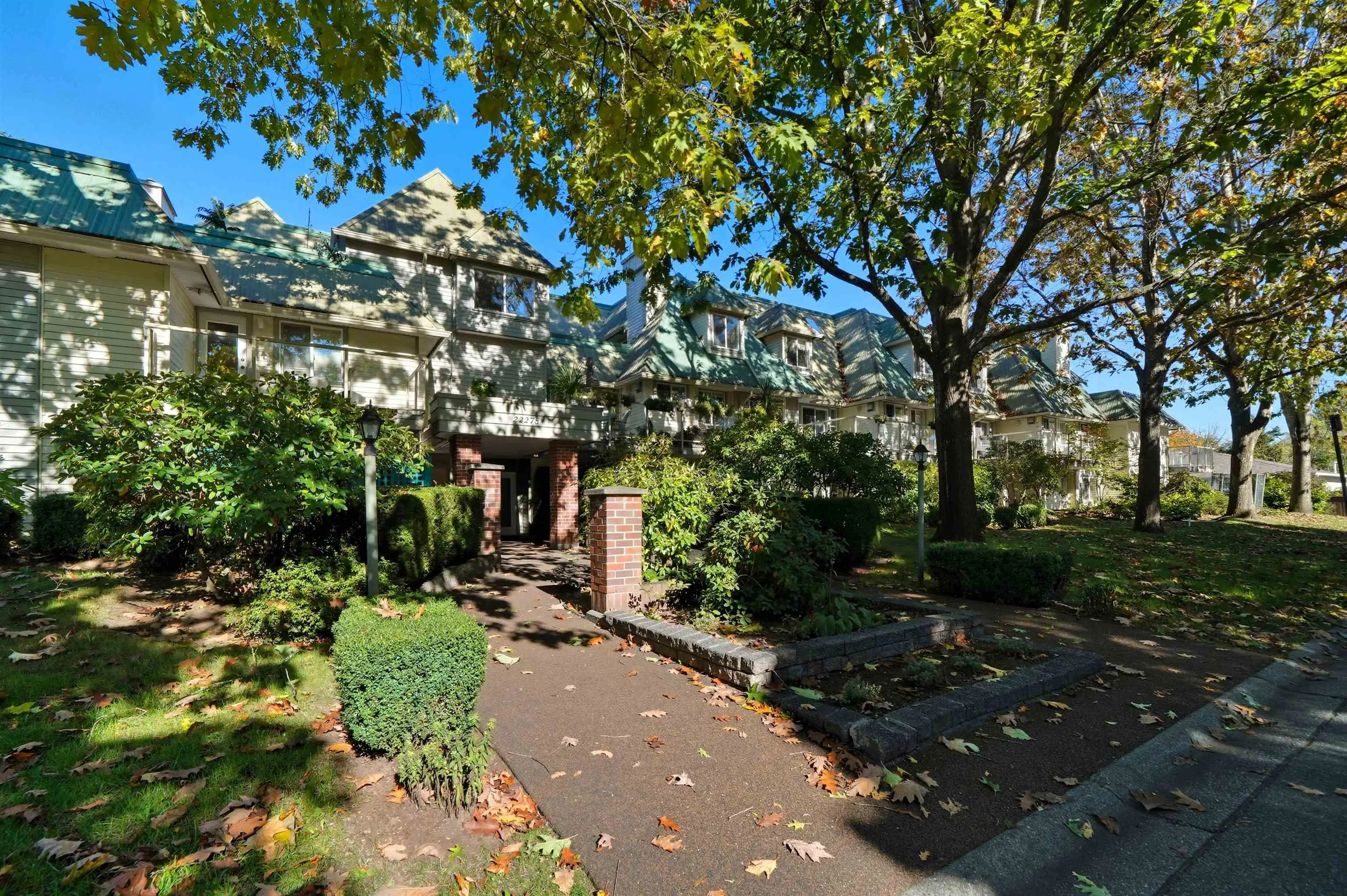 106 22275 123 Avenue