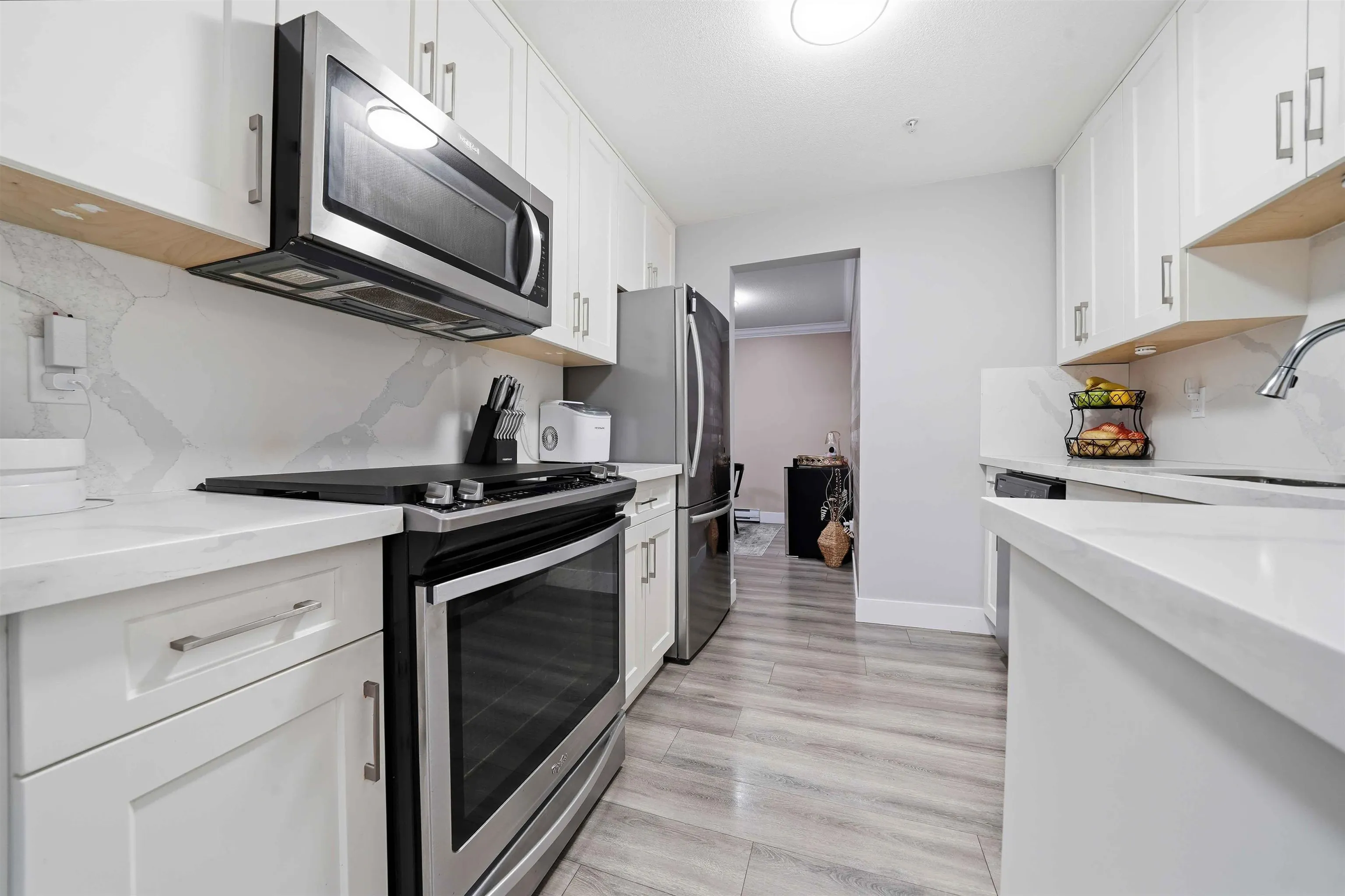 106 22275 123 Avenue