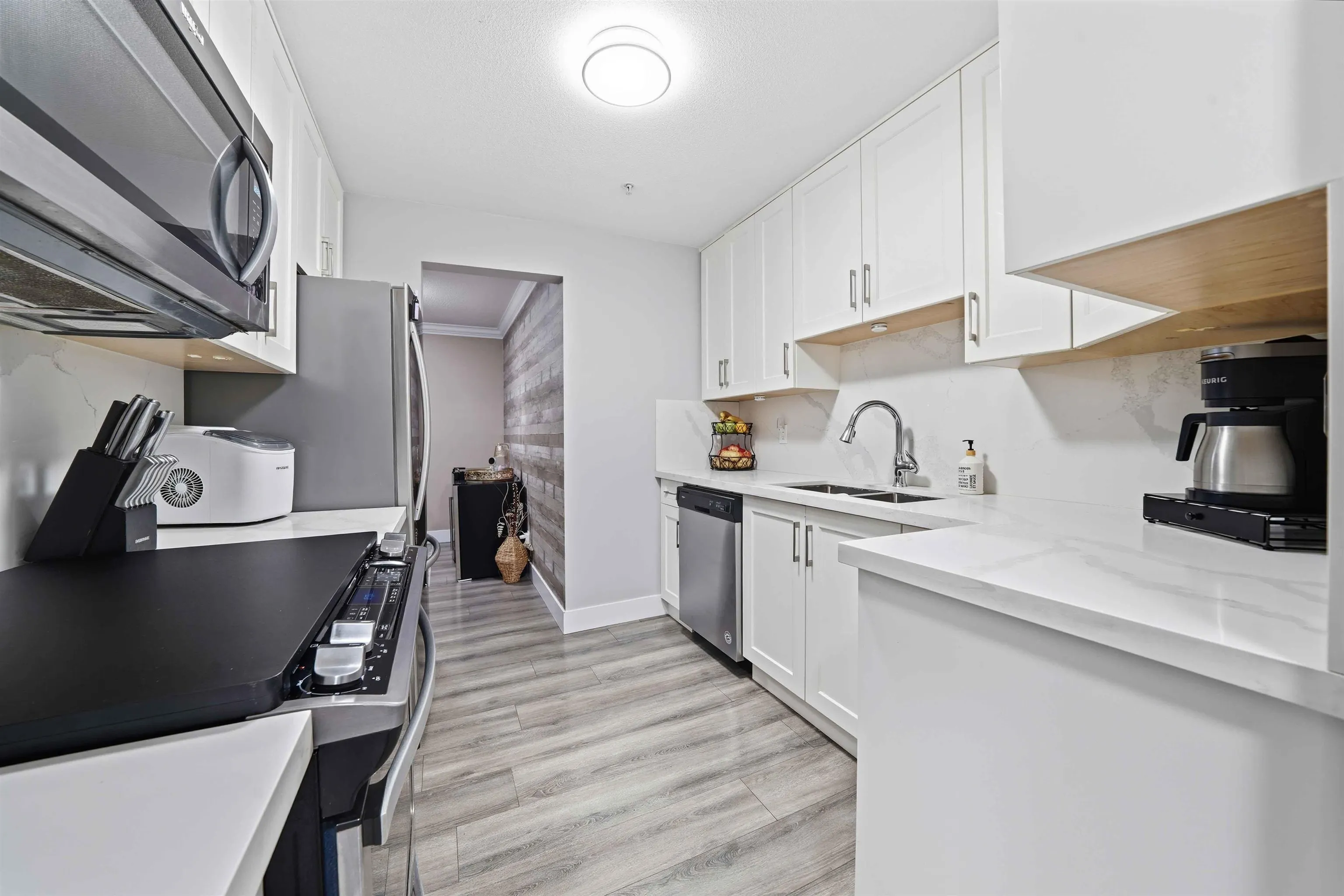 106 22275 123 Avenue