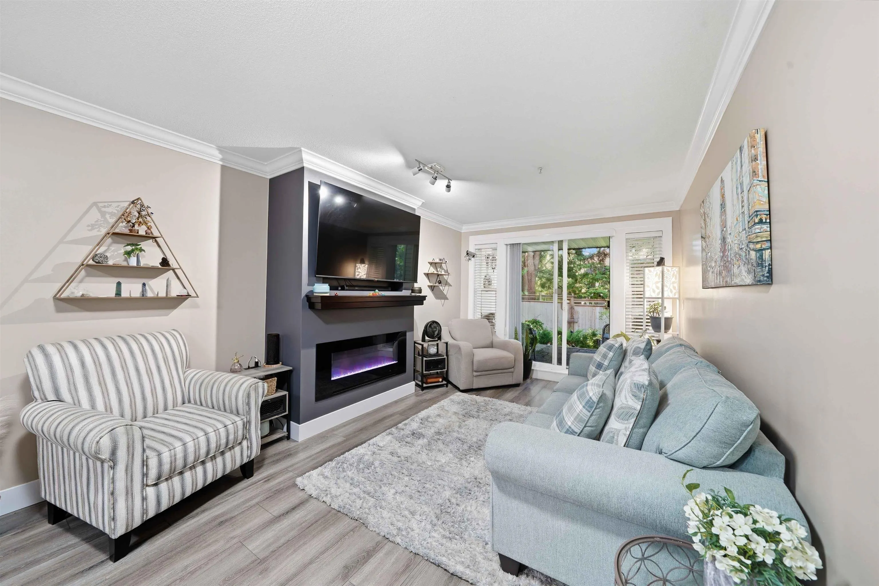 106 22275 123 Avenue