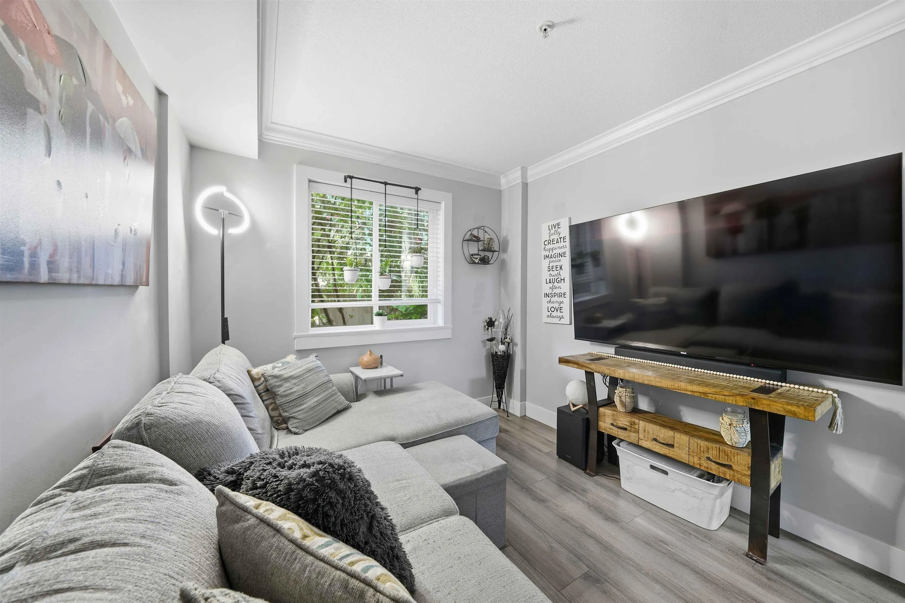 106 22275 123 Avenue