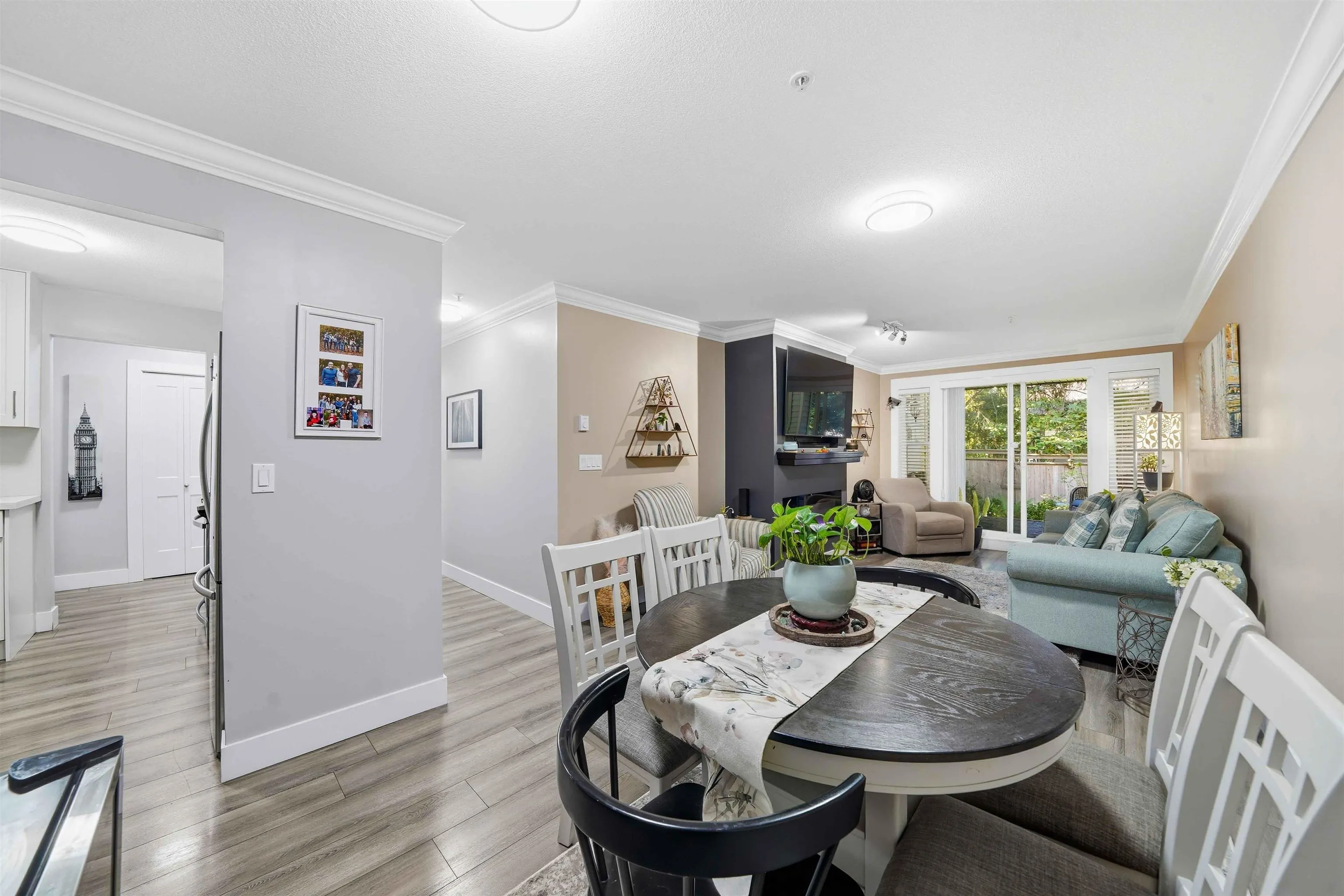 106 22275 123 Avenue