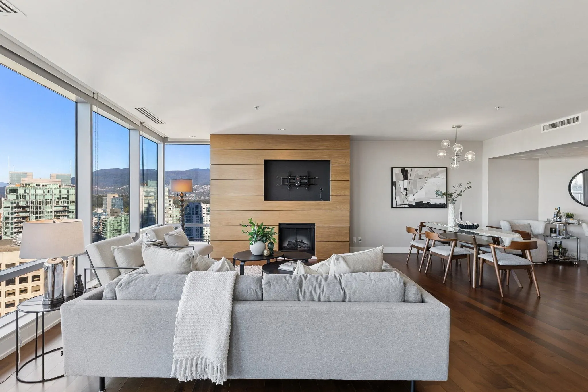 3309 1111 Alberni Street
