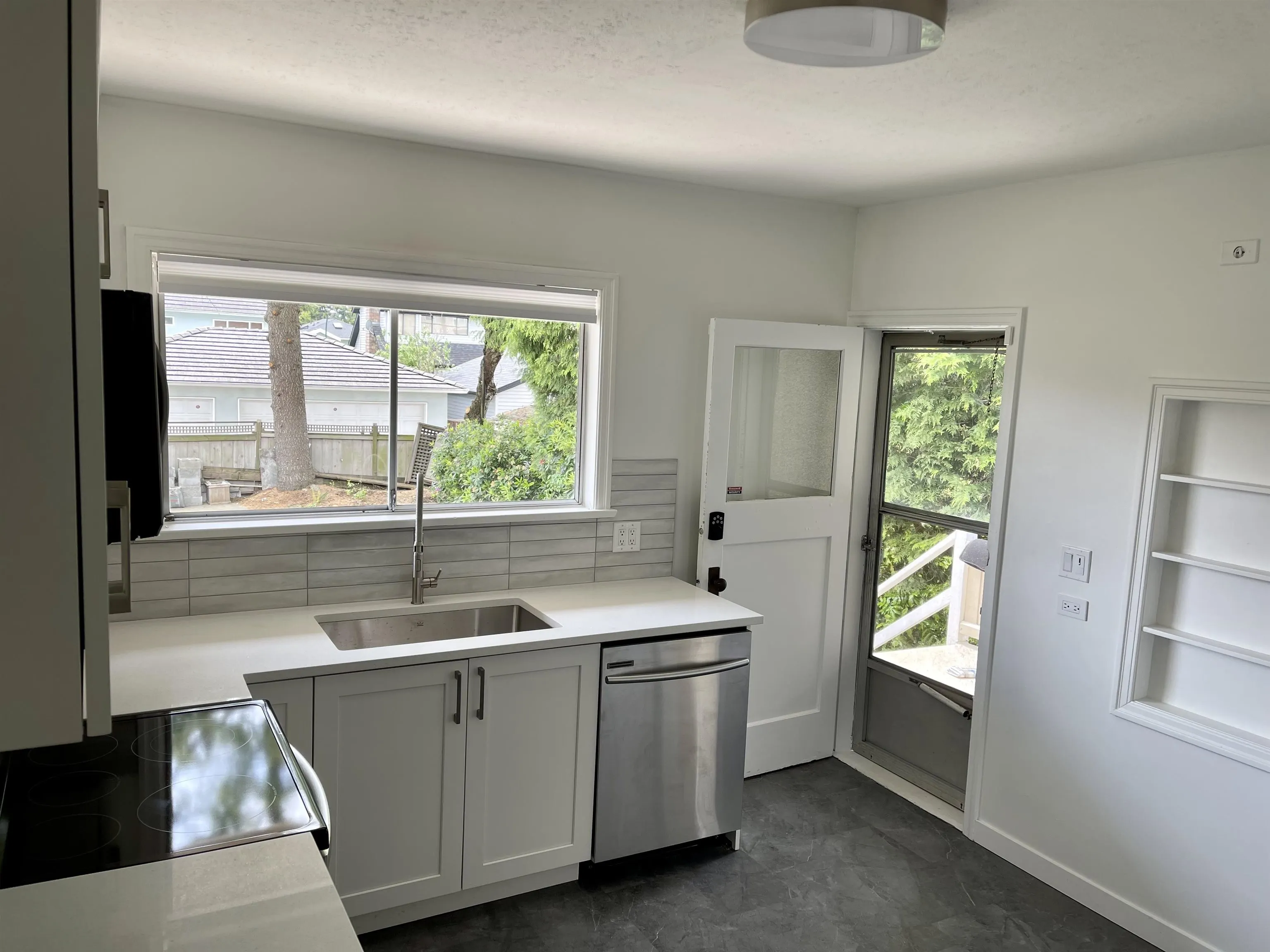 34 W 47th Avenue