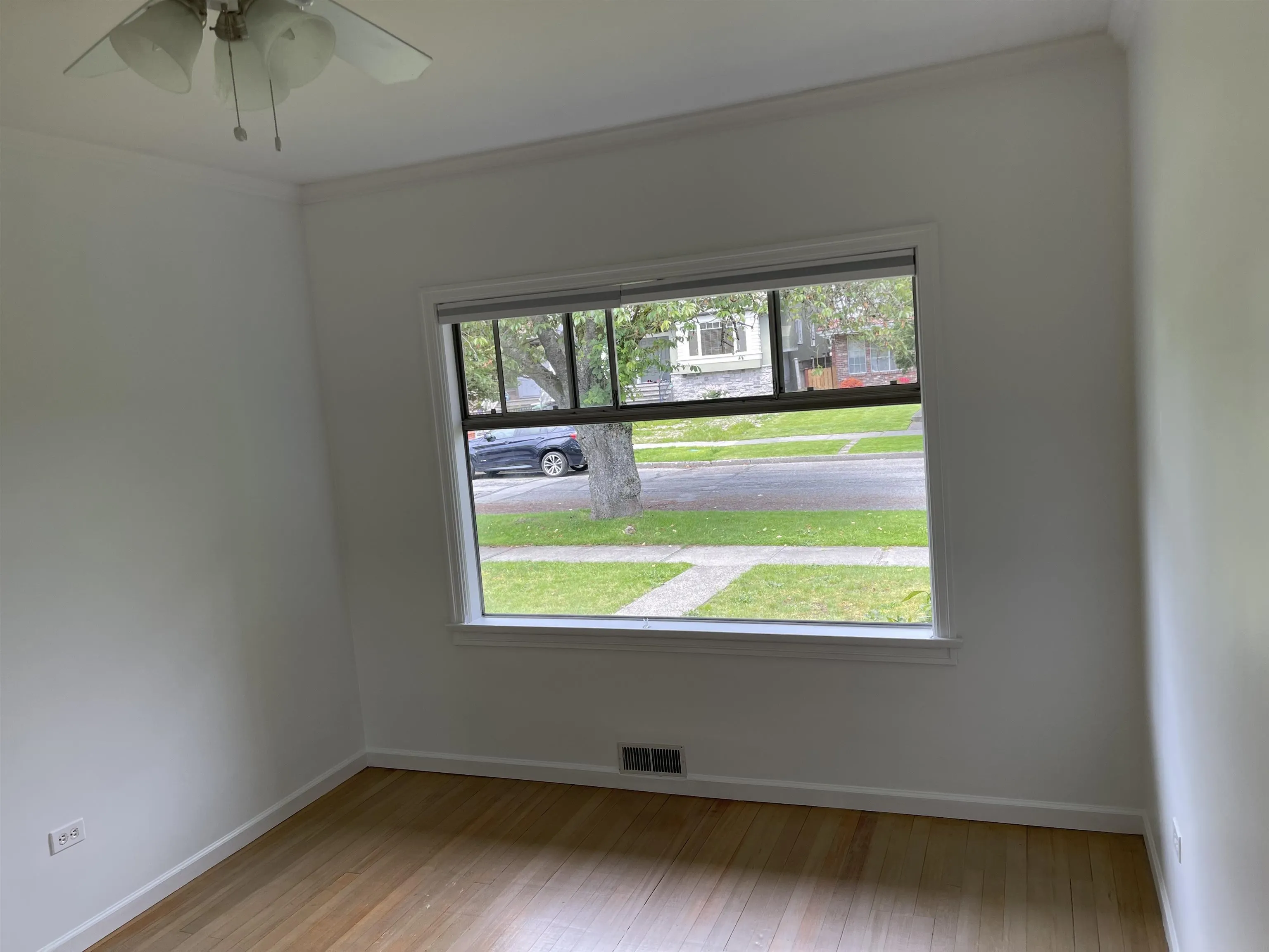 34 W 47th Avenue