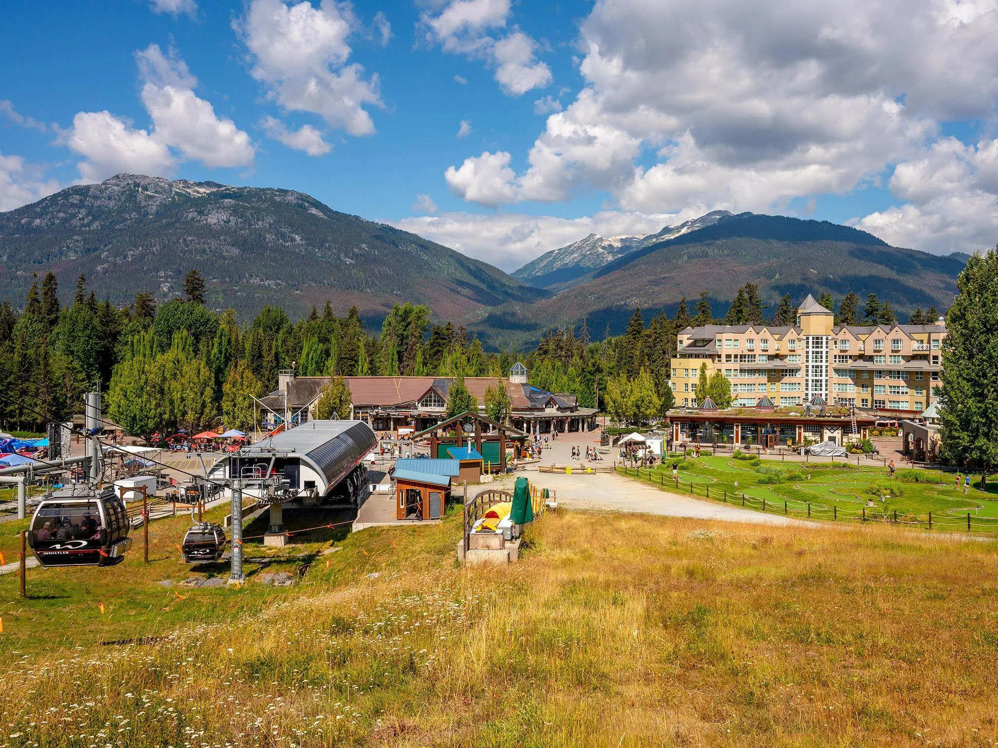 312 4557 Blackcomb Way